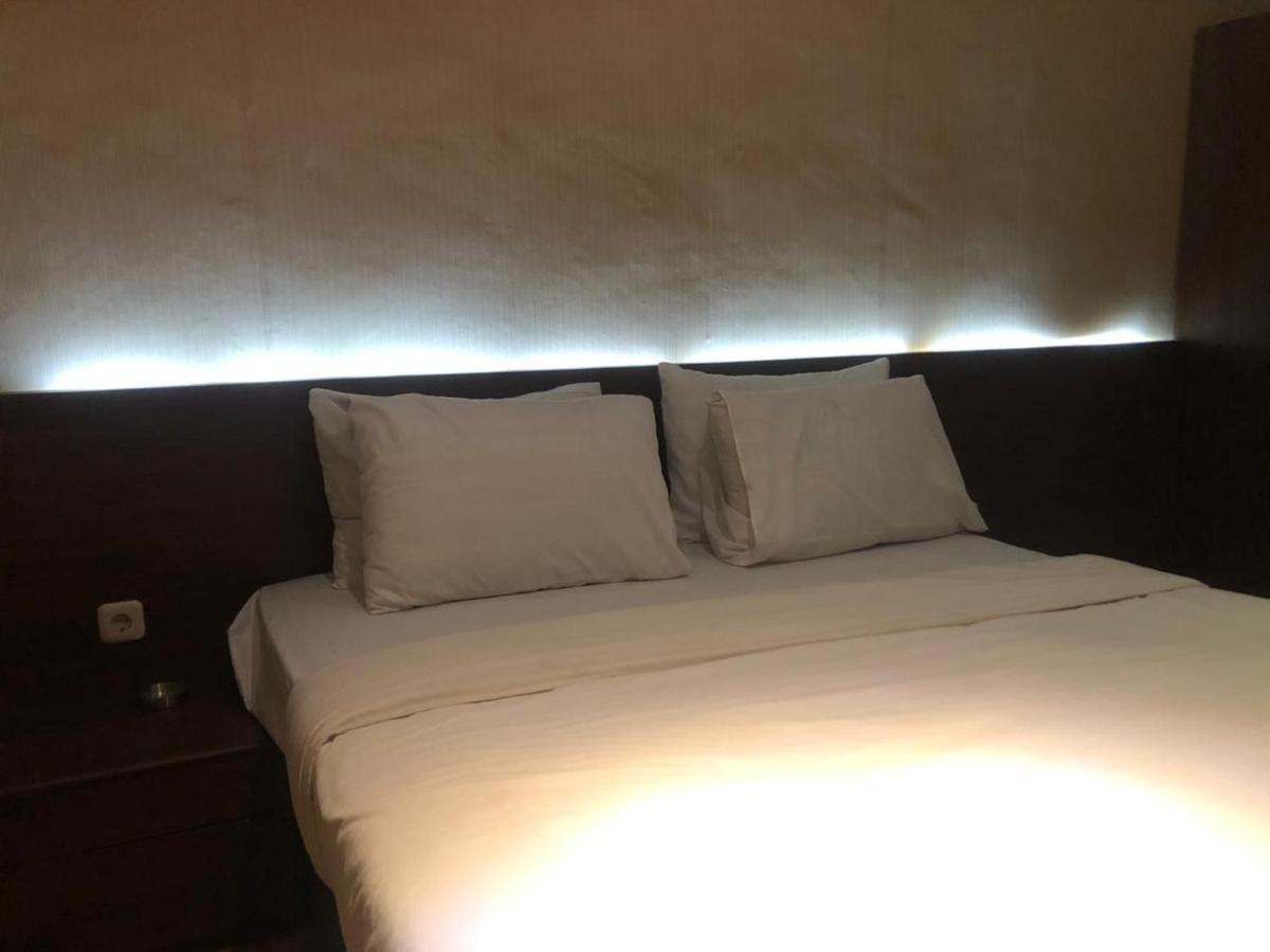 Hotel Aruni Ancol Jakarta Exterior photo